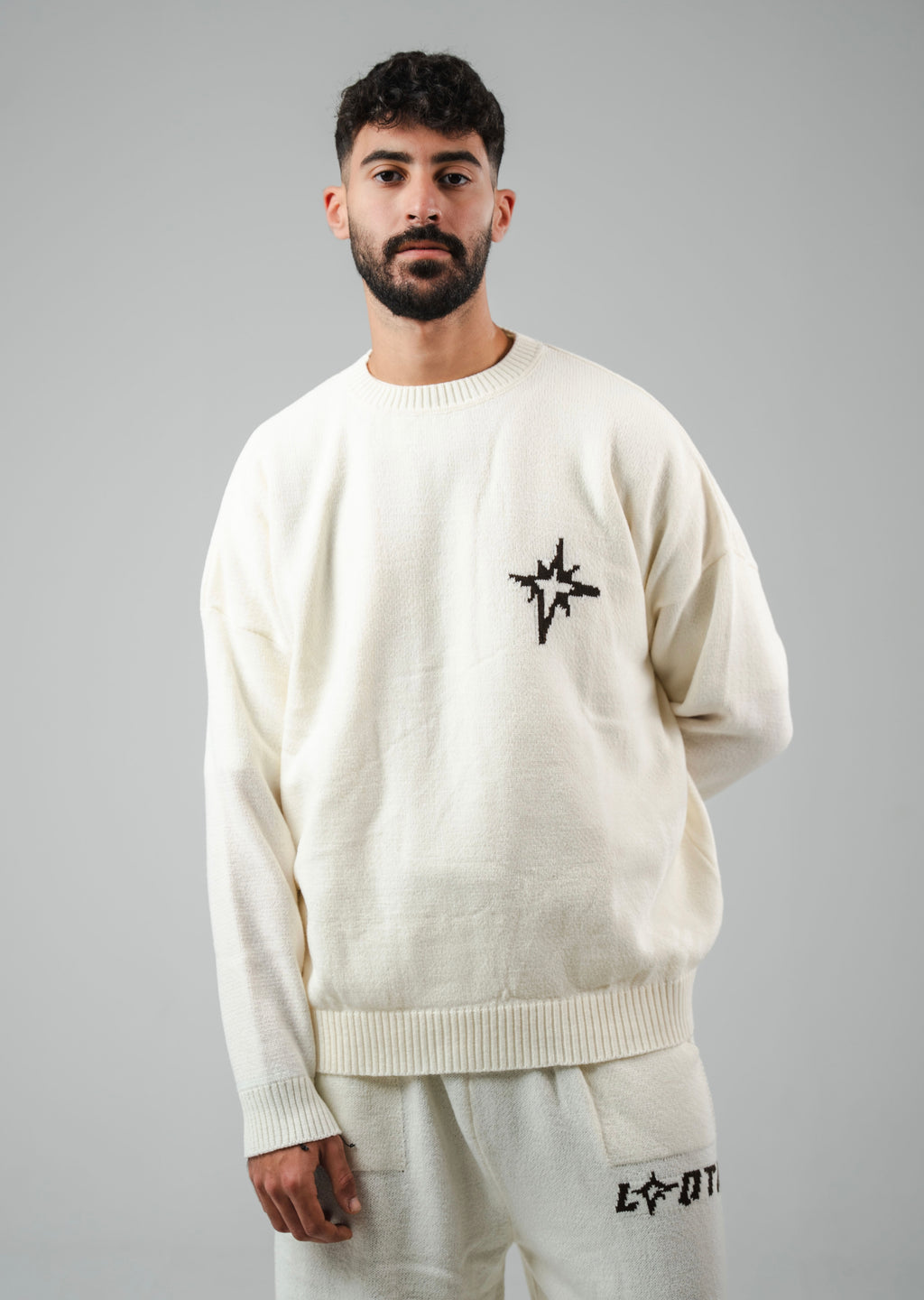 Laqta white knitted sweater