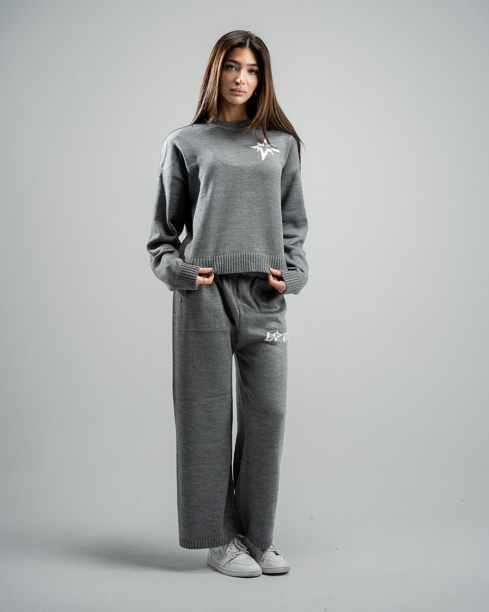 GREY KNITTED PANT