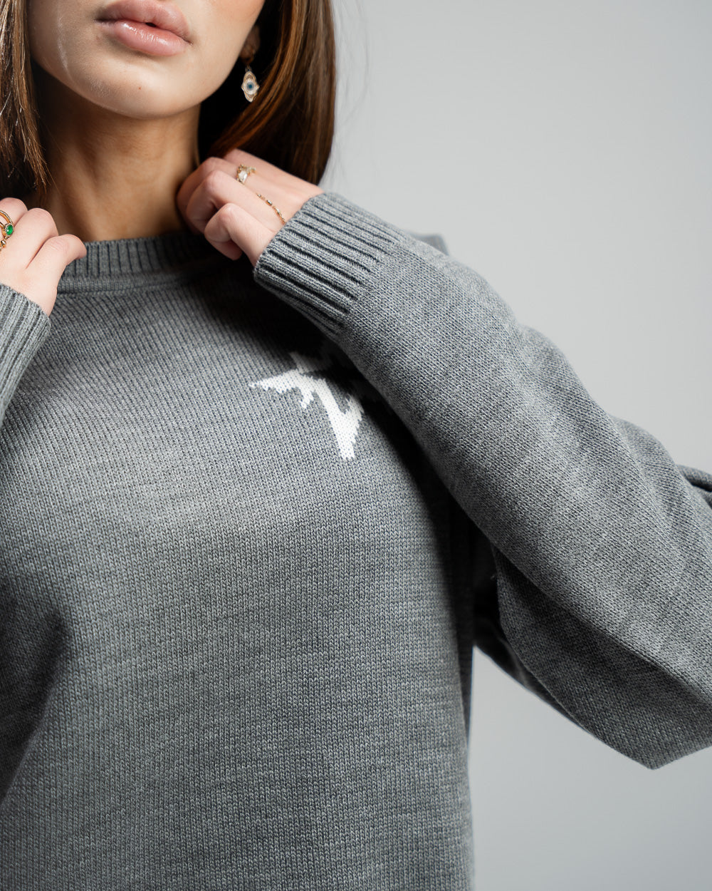GREY KNITTED SWEATER