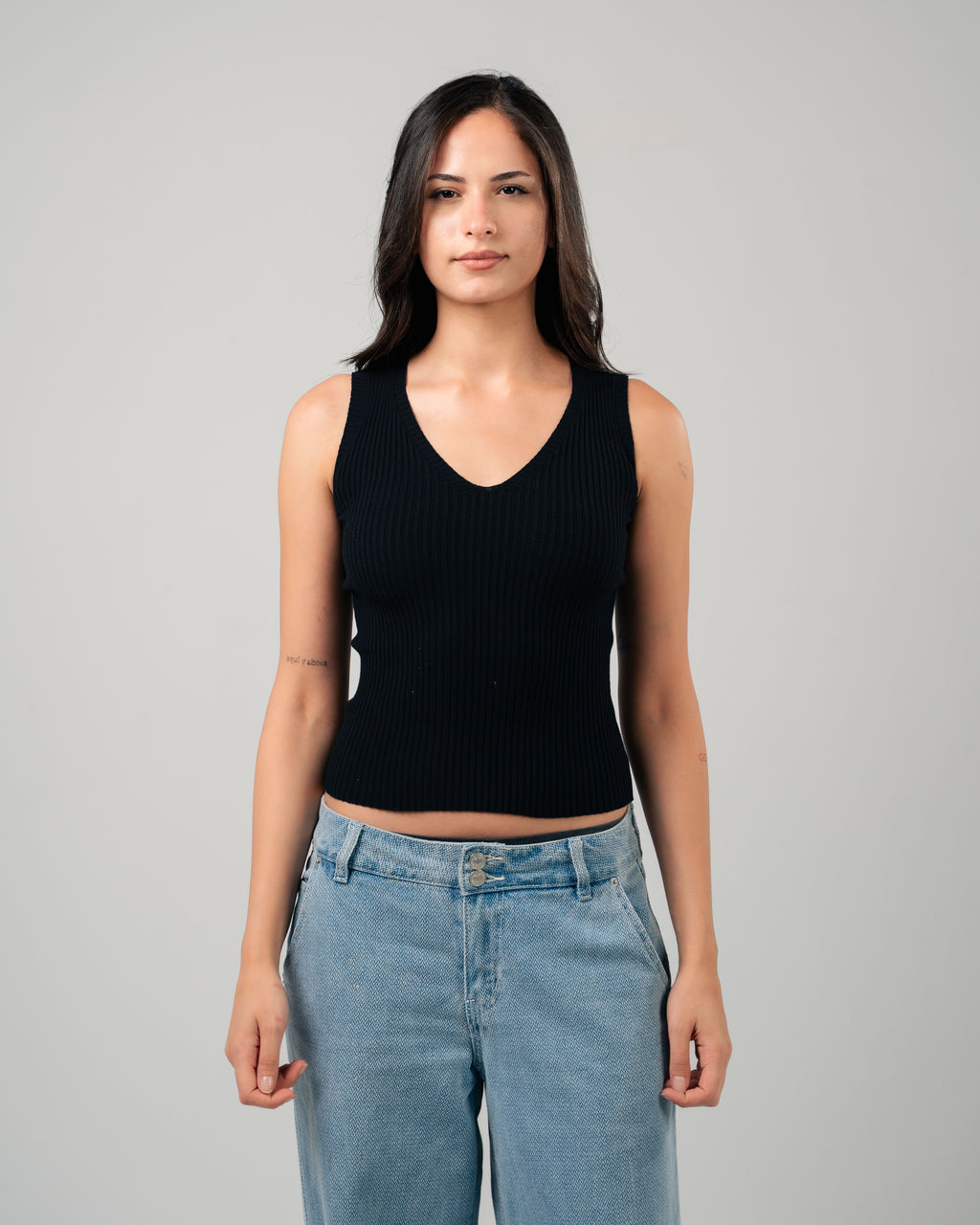 BLACK KNITTED TOP