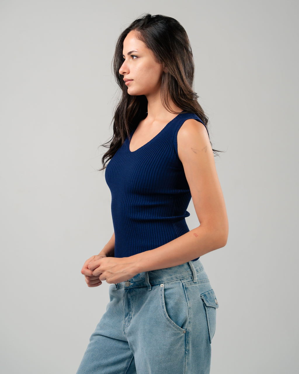 NAVY KNITTED TOP